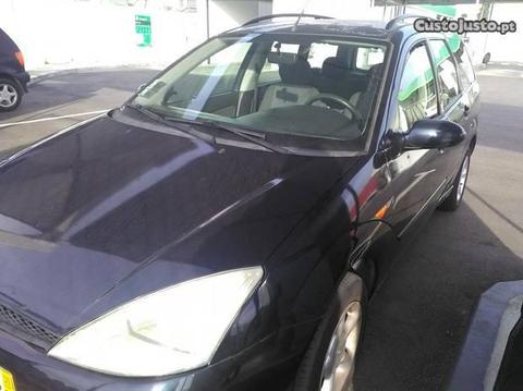 Ford Focus 1.4 SW - 01
