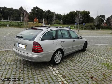 Mercedes-Benz C 220 CDI - 02