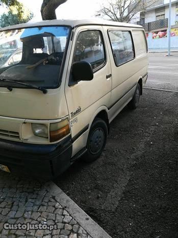 Toyota HiAce towner h20 6 lugares - 95