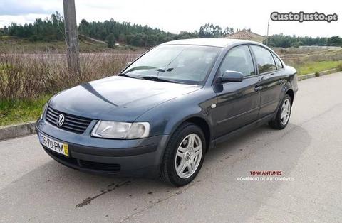 VW Passat 1.9 - 00