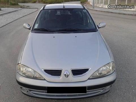 Renault Mégane 1.4 16V 95cv AC - 00