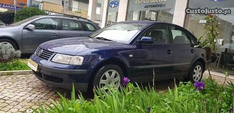 VW Passat 1.9 TDI - 00