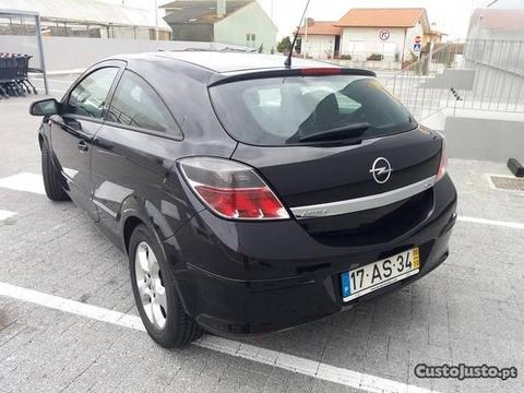 Opel Astra Gtc-1.7Cdti-5Lugares - 05