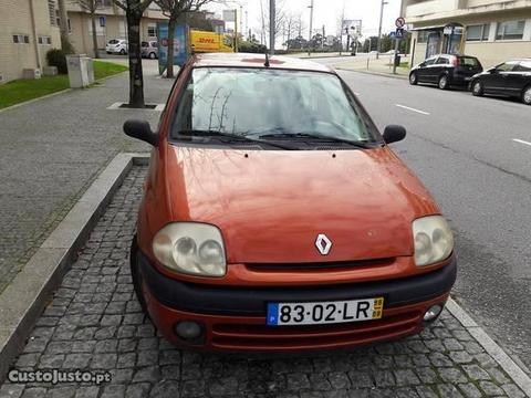 Renault Clio 1200 - 98