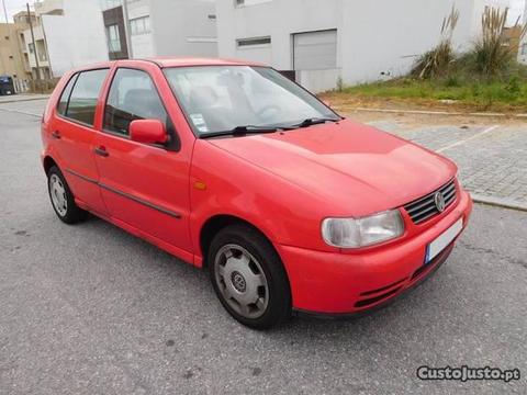 VW Polo 1.0 Dir. Assistida - 98