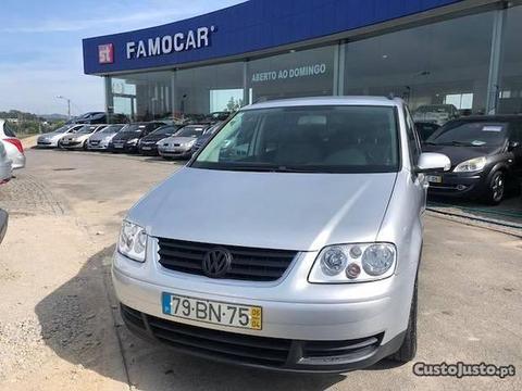 VW Touran 1.9 TDI 7 l Nacional - 06