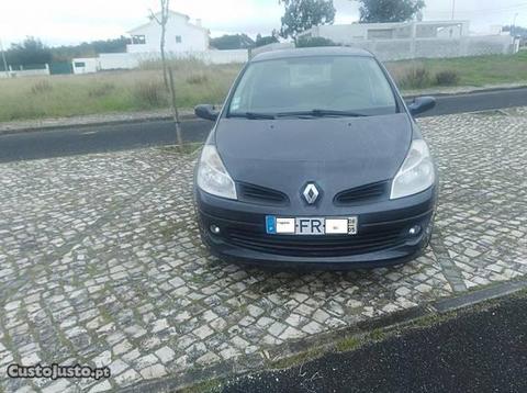Renault Clio 1.5 dci - 5 lugares - 08