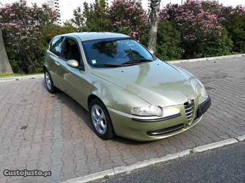 Alfa Romeo 147 1.6 16v Twinspark - 01