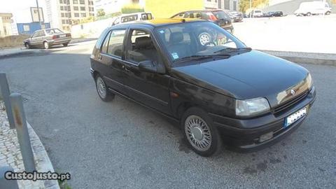 Renault Clio baccara 1.4 - 94
