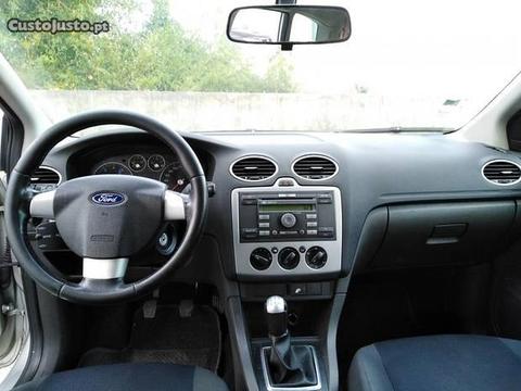 Ford Focus 1.4 SW - 05