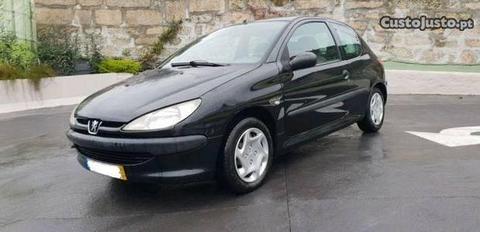 Peugeot 206 5 lugares - 02
