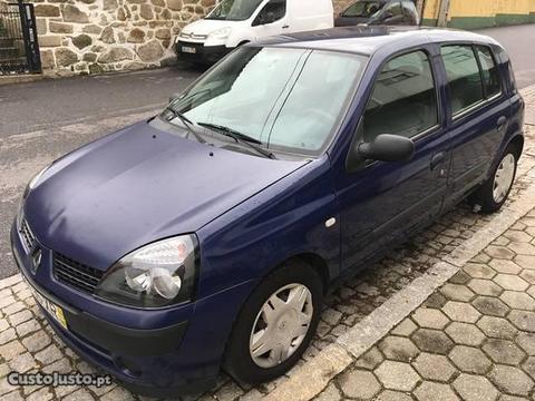 Renault Clio full extras 5 lug - 04