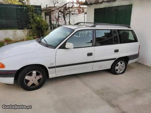 Opel Astra 1.4 - 94