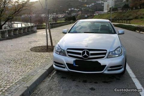 Mercedes-Benz C 220 Sport Coupe - 12