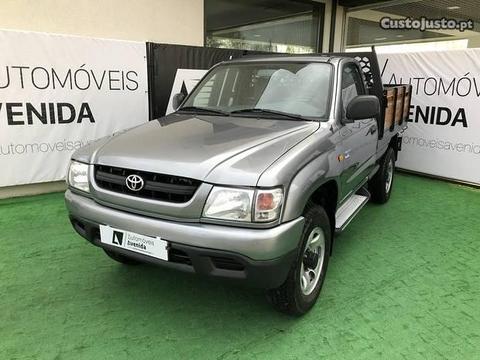 Toyota Hilux 3 lugares 4X4 - 03