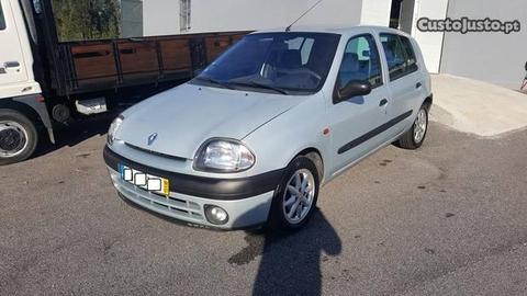 Renault Clio 1.2cc - rxe-d.a - 98