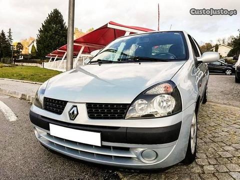 Renault Clio 1.5DCI ESTIMADO - 02
