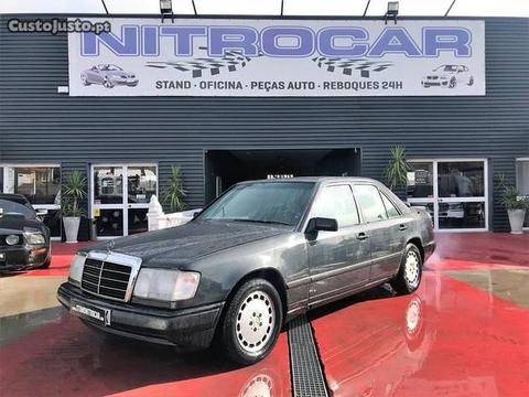 Mercedes-Benz E 300 D C/ Extras - 93