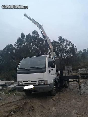 Nissan Cabstar c/ grua - 03