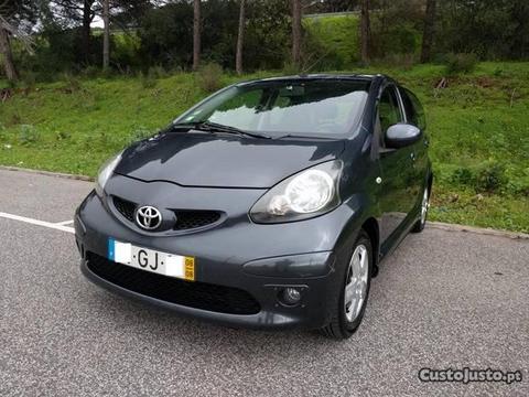 Toyota Aygo Cx. Automática 5 P. - 08