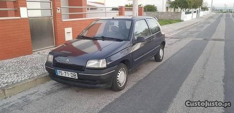 Renault Clio 1.2 - 93