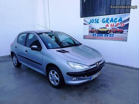 Peugeot 206 1.4i 12/2000 - 00