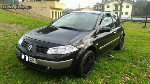 Renault Mégane 1.5 DCI A/C e D/A - 04