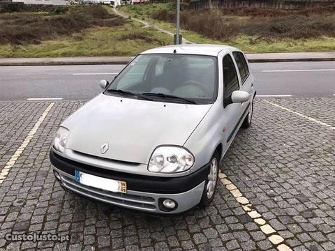 Renault Clio 1.9 Diesel - 98