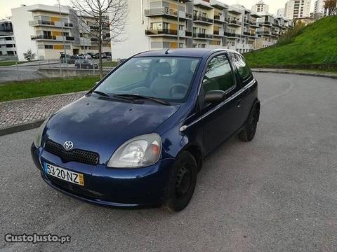 Toyota Yaris 1.0 VVTI - 99