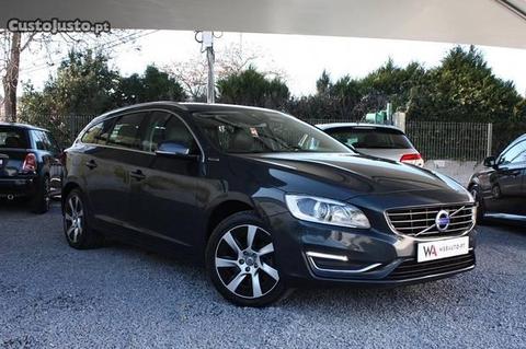 Volvo V60 2.4 PLUG IN Hybrid - 13