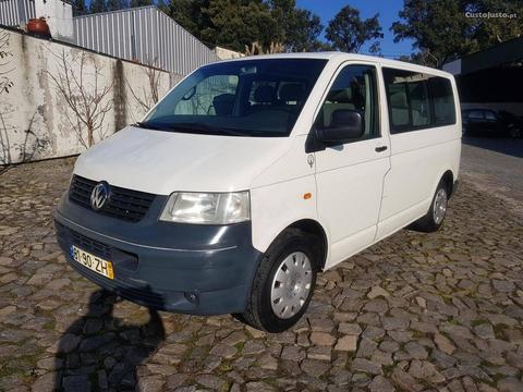 VW Transporter 1.9 TDI 6 lugares - 04