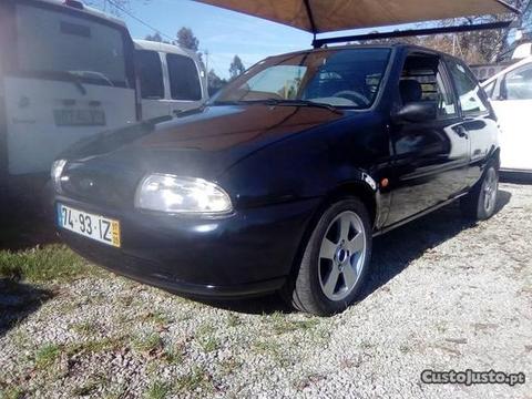 Ford Fiesta 2 Comercias - 98