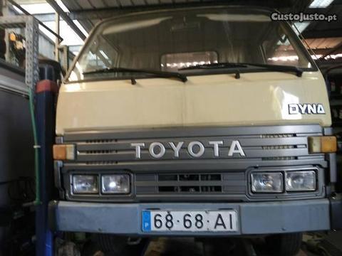 Toyota Dyna 150 - 92