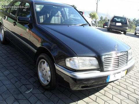 Mercedes-Benz C 200 2.0 D - 94