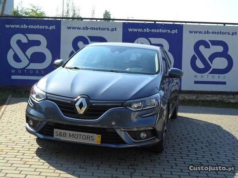 Renault Mégane 1.5 DCi 110 CV - 16