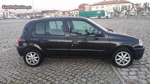 Renault Captur 1.2 muito econômico - 01