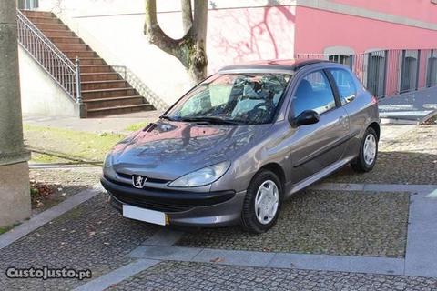 Peugeot 206 1.1 XR 65CV - 00