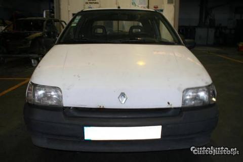 Renault Clio 1.9D Van 1995 - Para Peças
