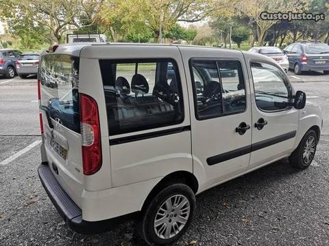 Fiat Doblo 1.3 5 lugares - 06