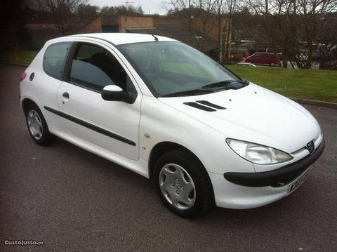 peugeot 206 1400 hdi 2004 ( PEÇAS )