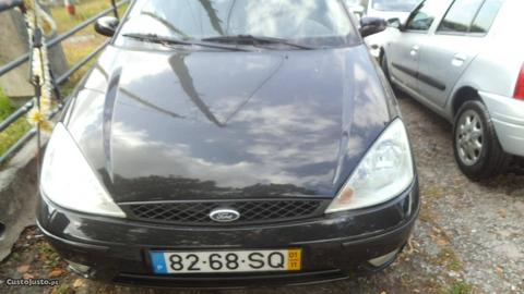 Ford Focus 1.4 - 01