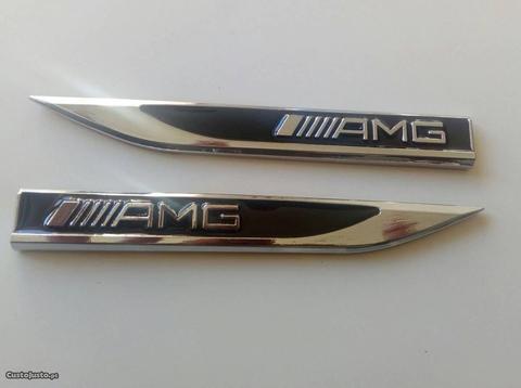 2 emblemas Mercedes Amg laterais